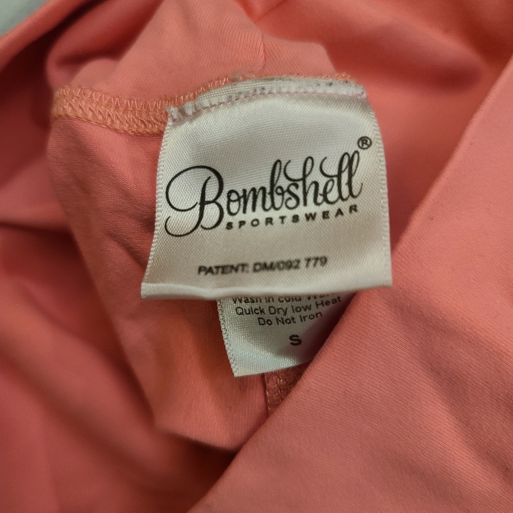 RARE Bombshell Sportswear set! - Picture 6 of 9
